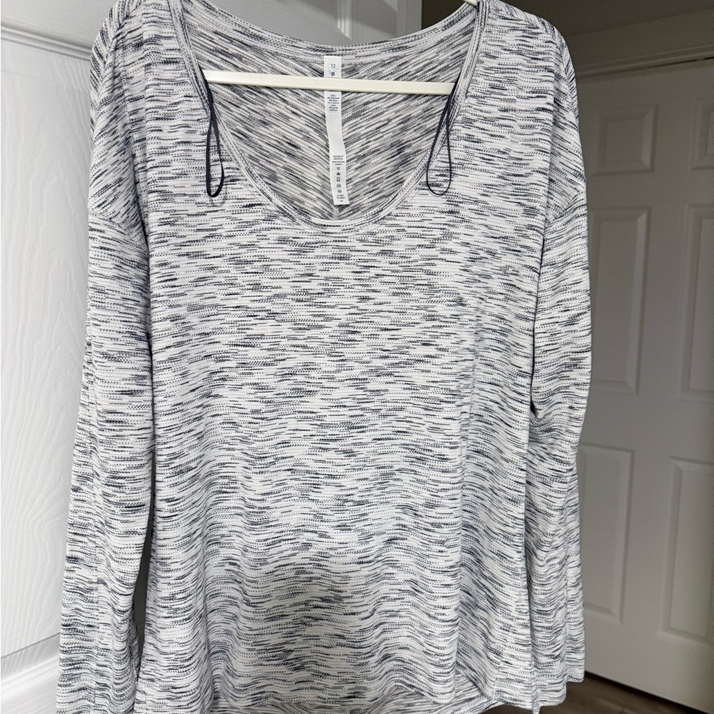 Lululemon Women's Gray Patterned Long Sleeve Top